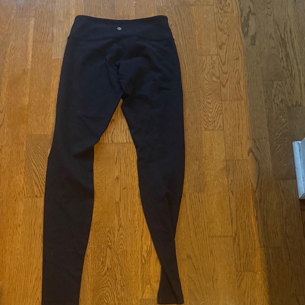 Black LULULEMON Leggings